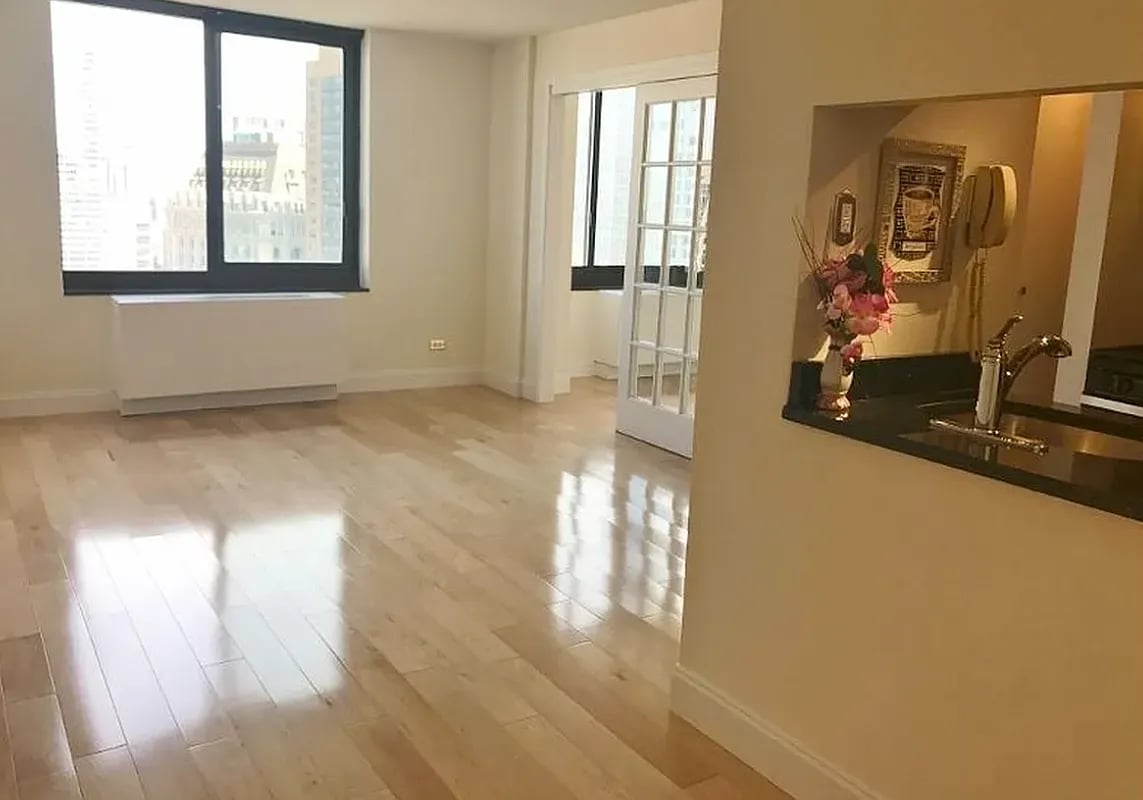 200 Rector Place #32M