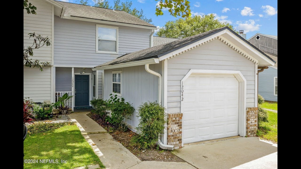 12042 Cobblewood Lane N | Jacksonville Real Estate