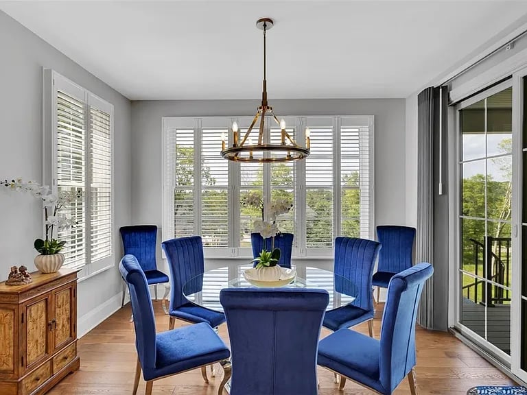 133 Woodford Dr