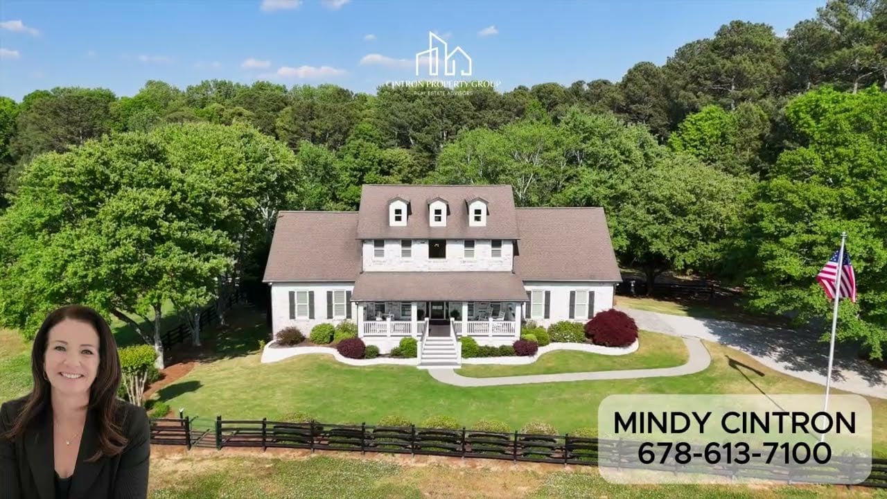 This 8-Acre Georgia Estate Has EVERYTHING: Barn, Pool, Chickens & Luxury Home #realestate