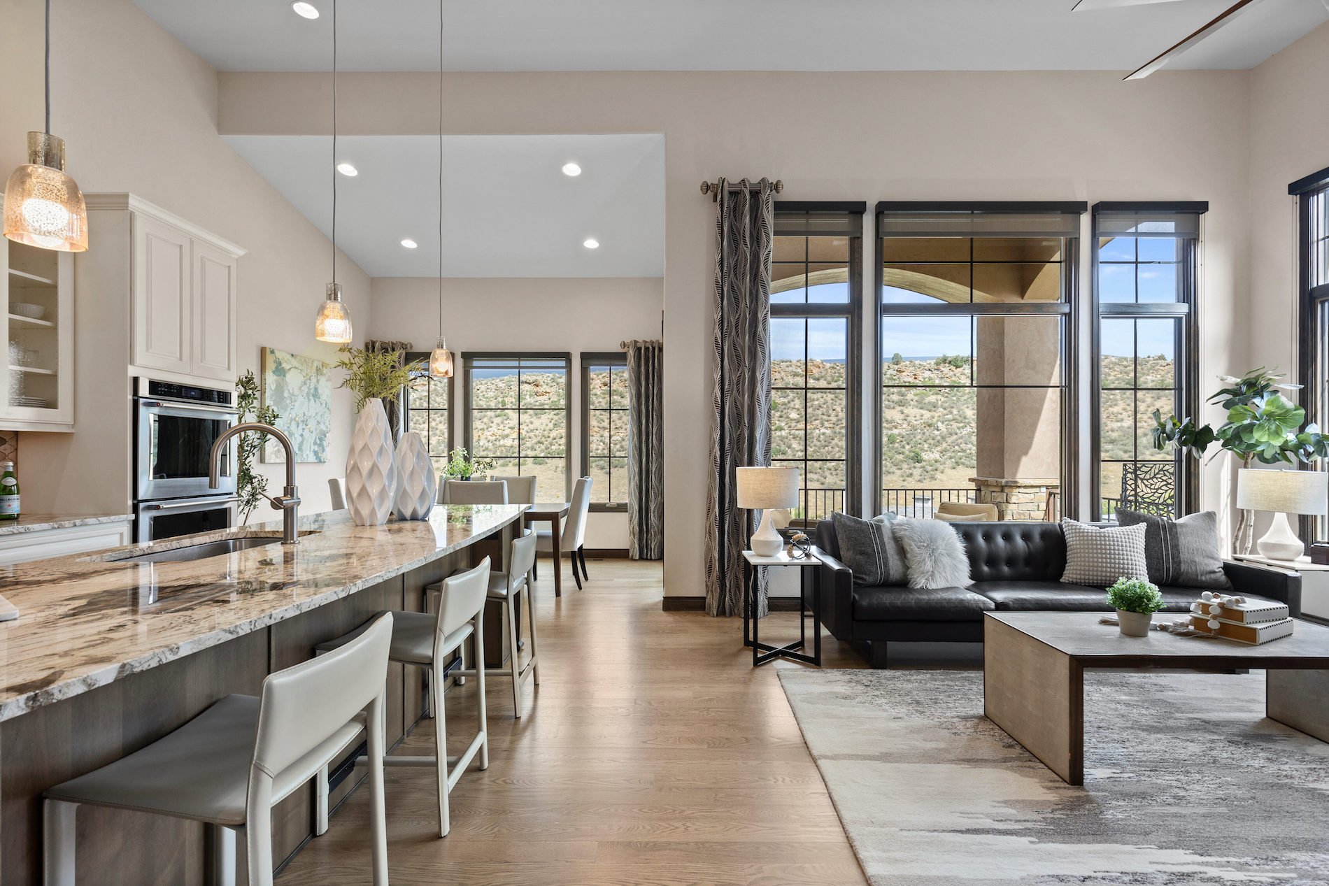 8122 Raphael Lane