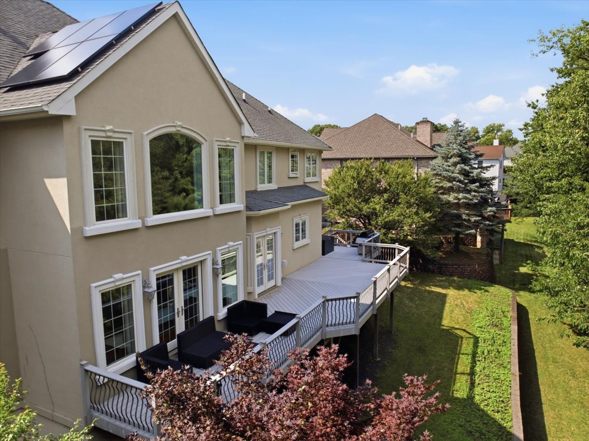 4 Centennial Ct, Totowa, NJ