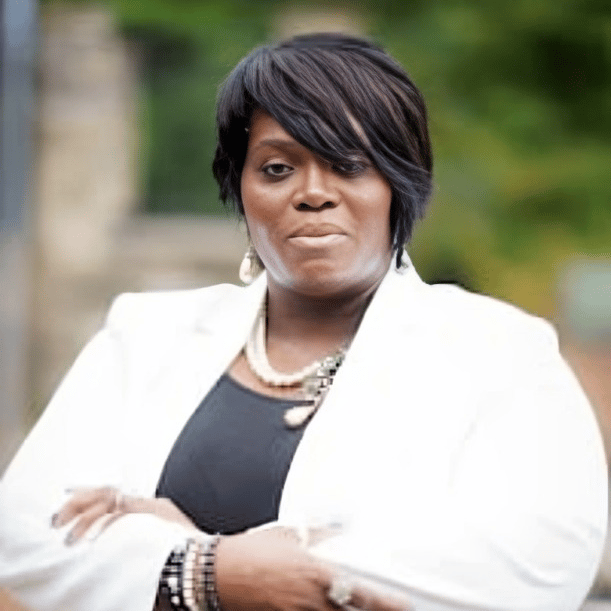 Elizabeth Akinbode