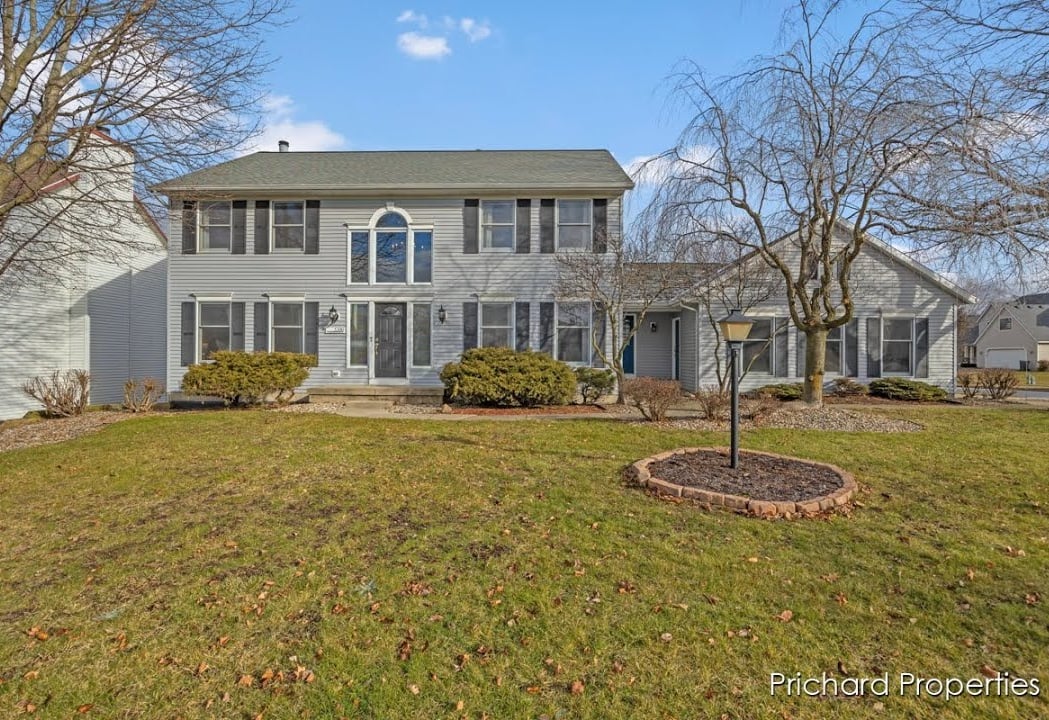 Princeton Estates - Elegance and Practicality: 5300 Discovery DR SE Kentwood Michigan