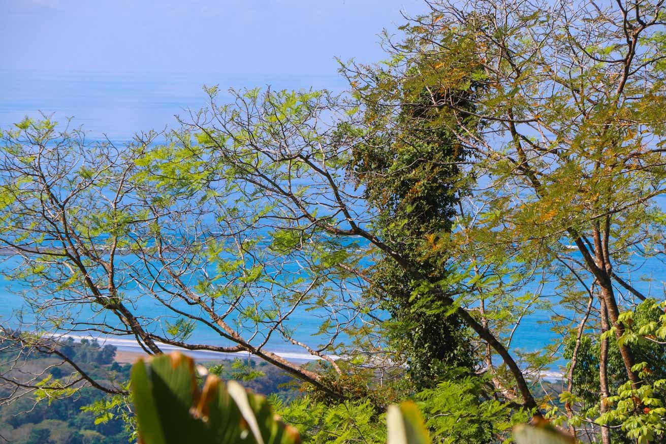 Large Uvita Lot With Whale’s Tail Ocean Views, Sunsets & Legal Water – Ready to Build!