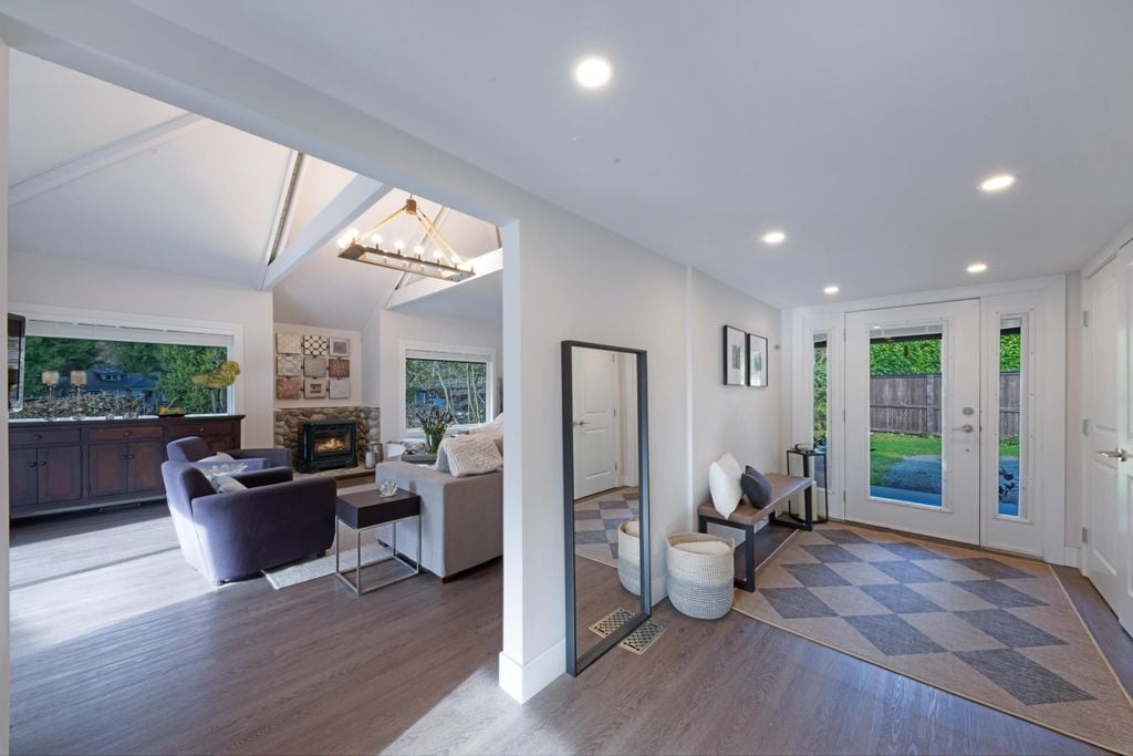 799 Grantham Pl
