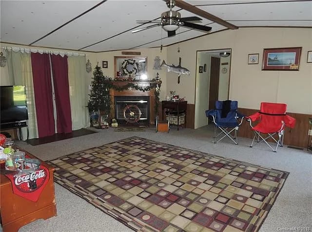 455 Franks Rd