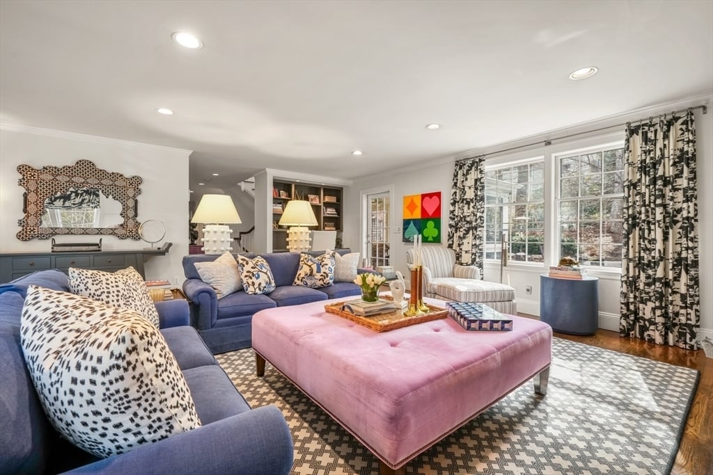 10 Lanark Rd