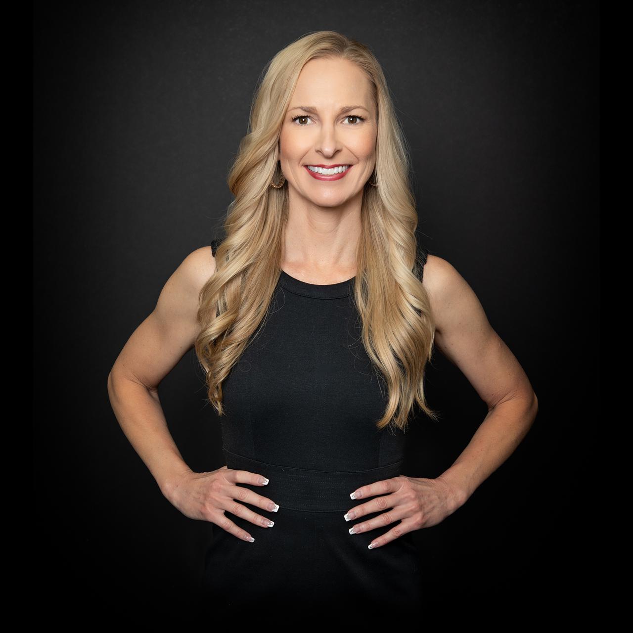 Marilyn Myers, San Diego, CA Real Estate Agent Headshot