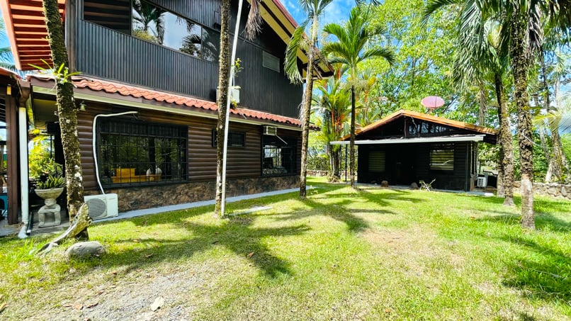 Multi-Home Income Estate Near Marino Ballena National Park