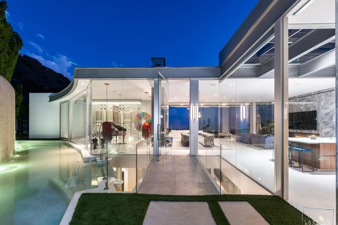 Velvet House