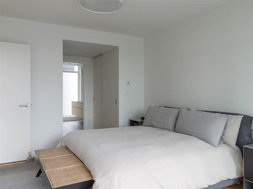 1555 W 8th Ave, #801