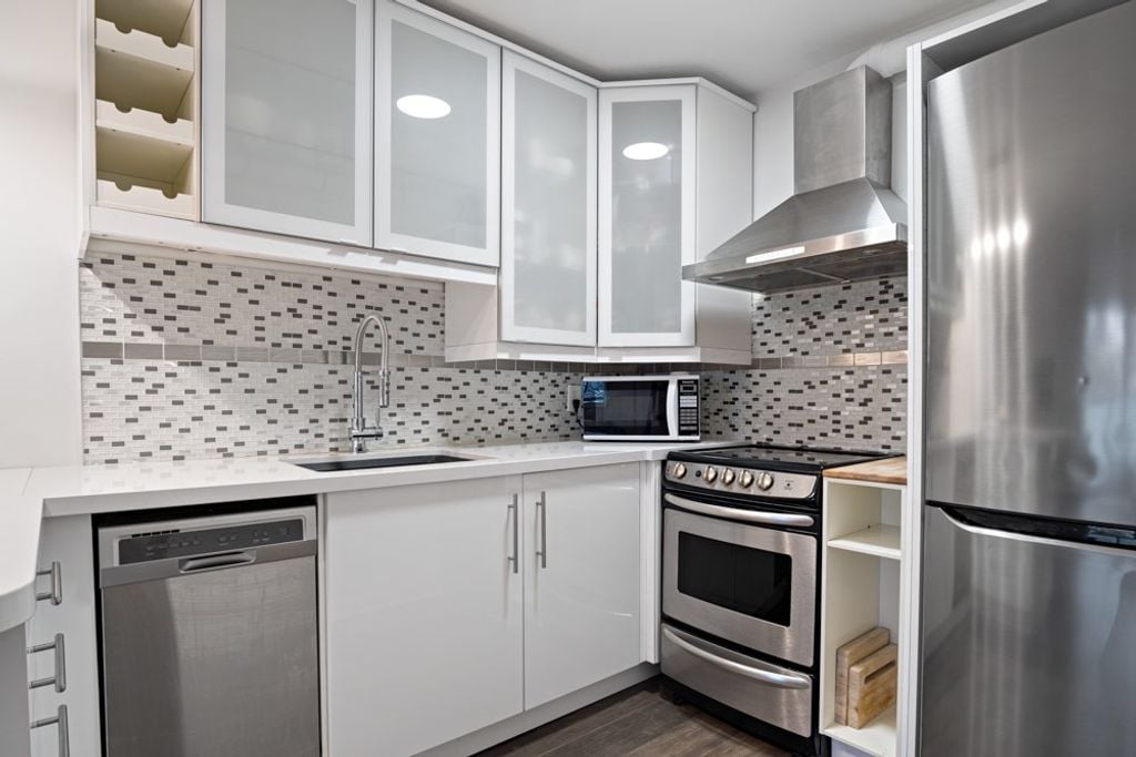570 E 8th Ave, #306