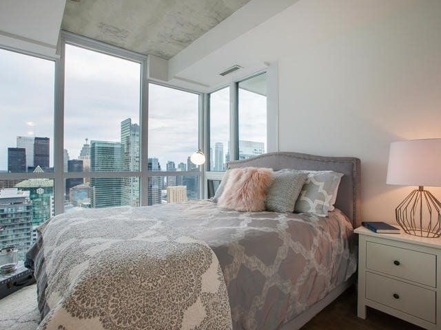 88 Blue Jays Way #Lph4102