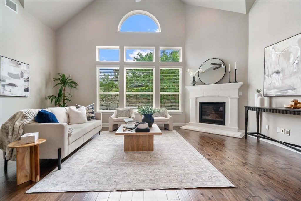 4211 Front Range Ln