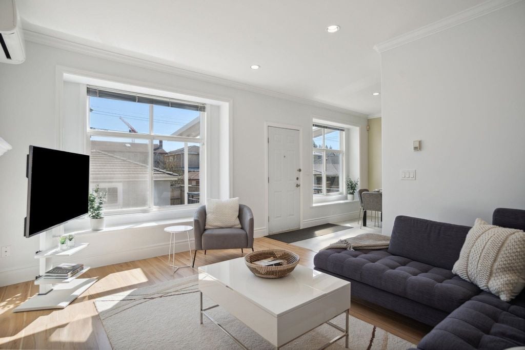 116 W 46th Ave