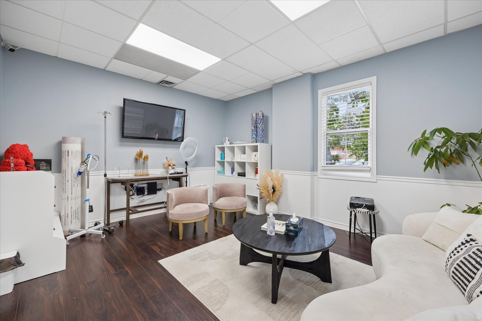 190 Main Street Unionville, Suite 202
