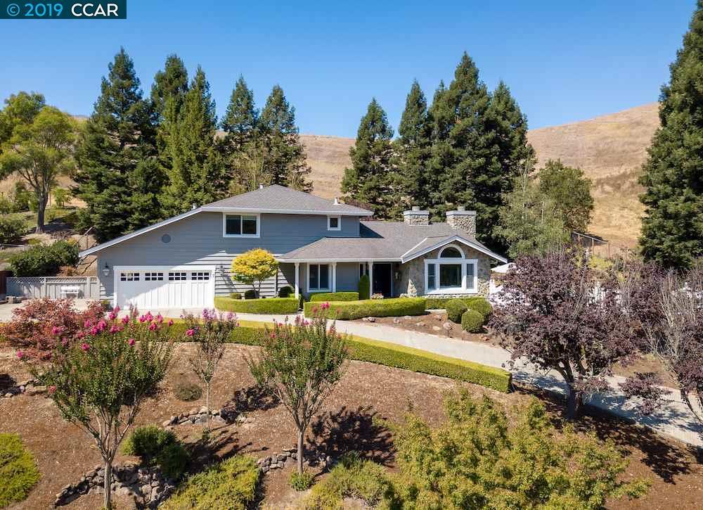 7 Lisa Ln