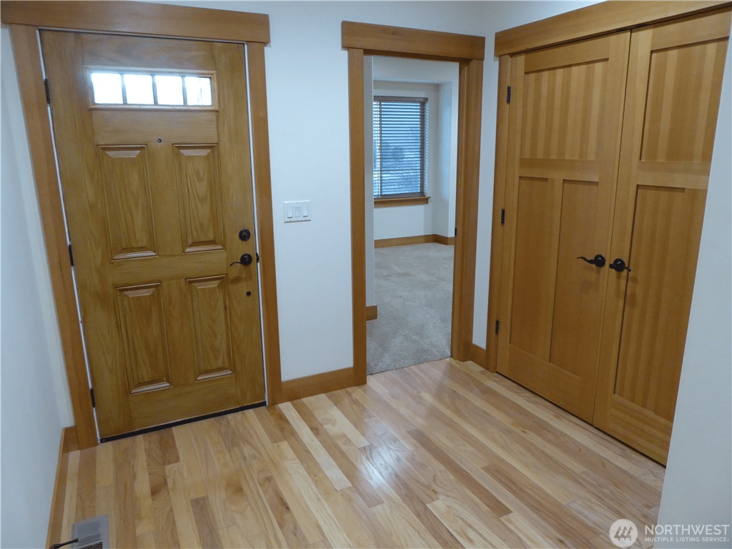 541 Village Dr