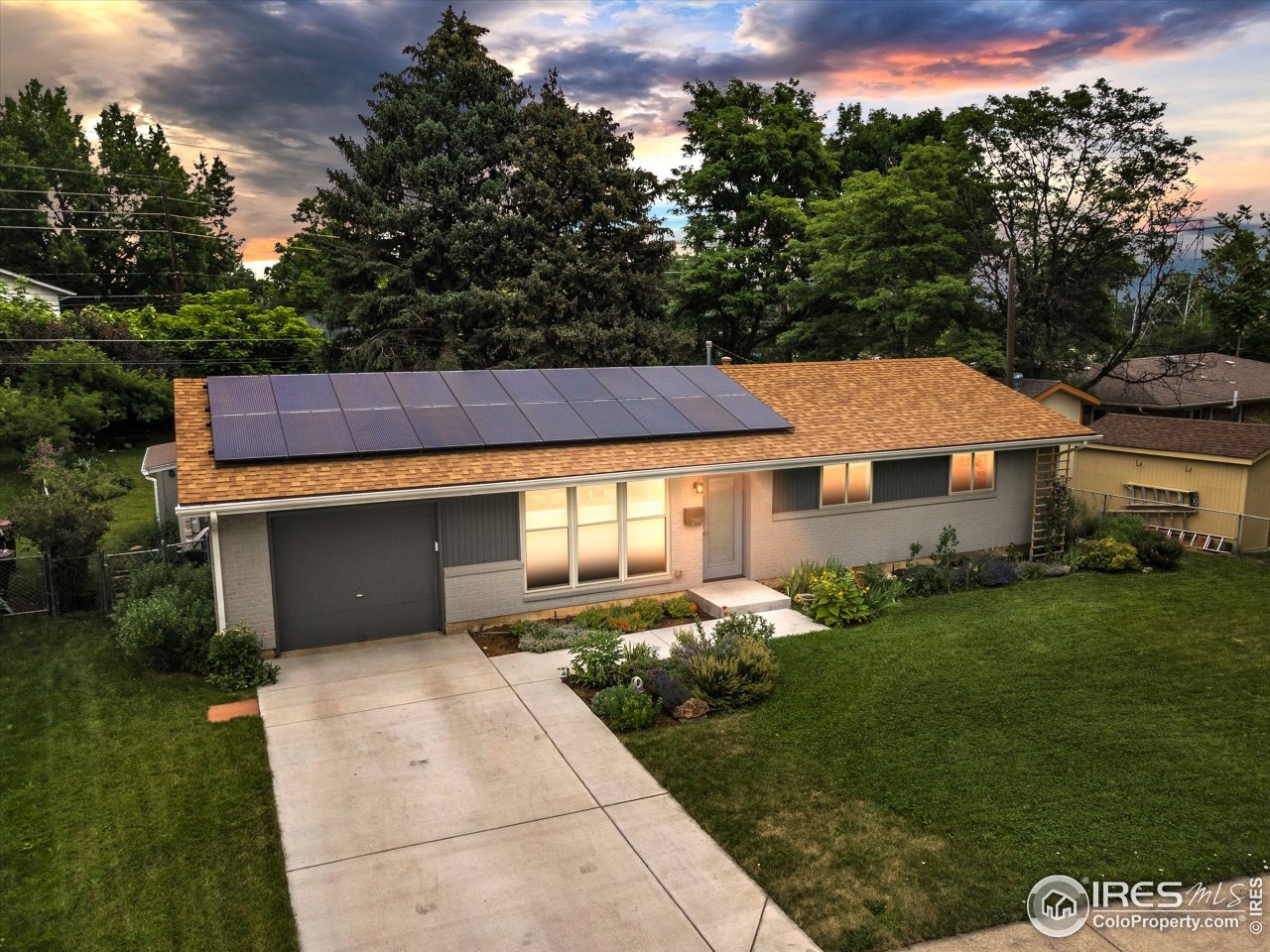 2910 Lorraine Ct
