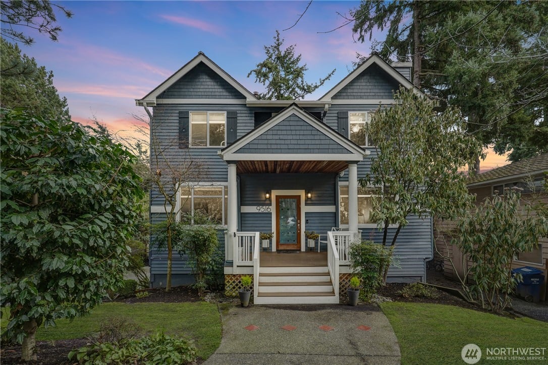 9516 49th Avenue NE