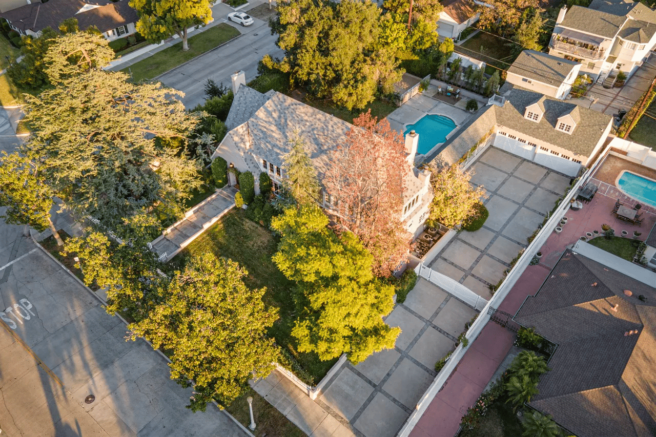 534 Amherst Dr