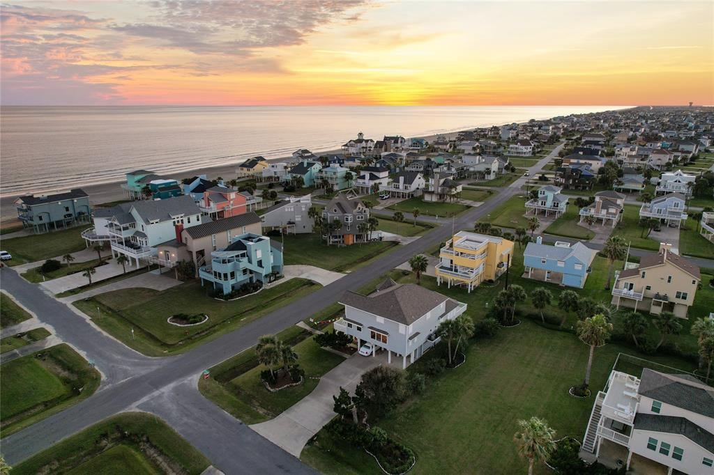 4121 Ghost Crab Ln