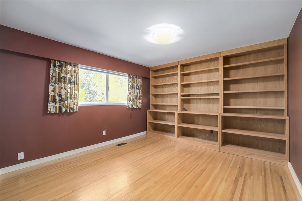 5229 Sonora Dr