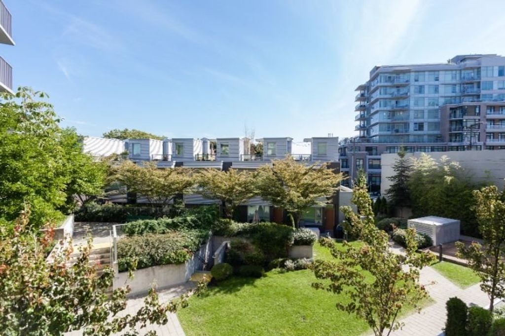 328 E 11th Ave, #304