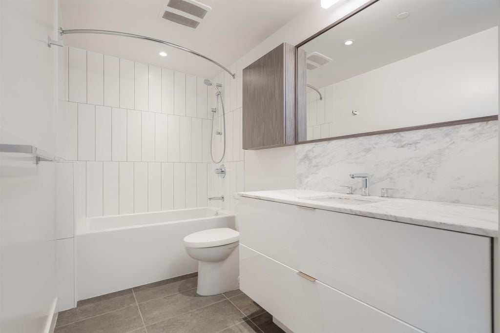 209 E 7th Ave, #607