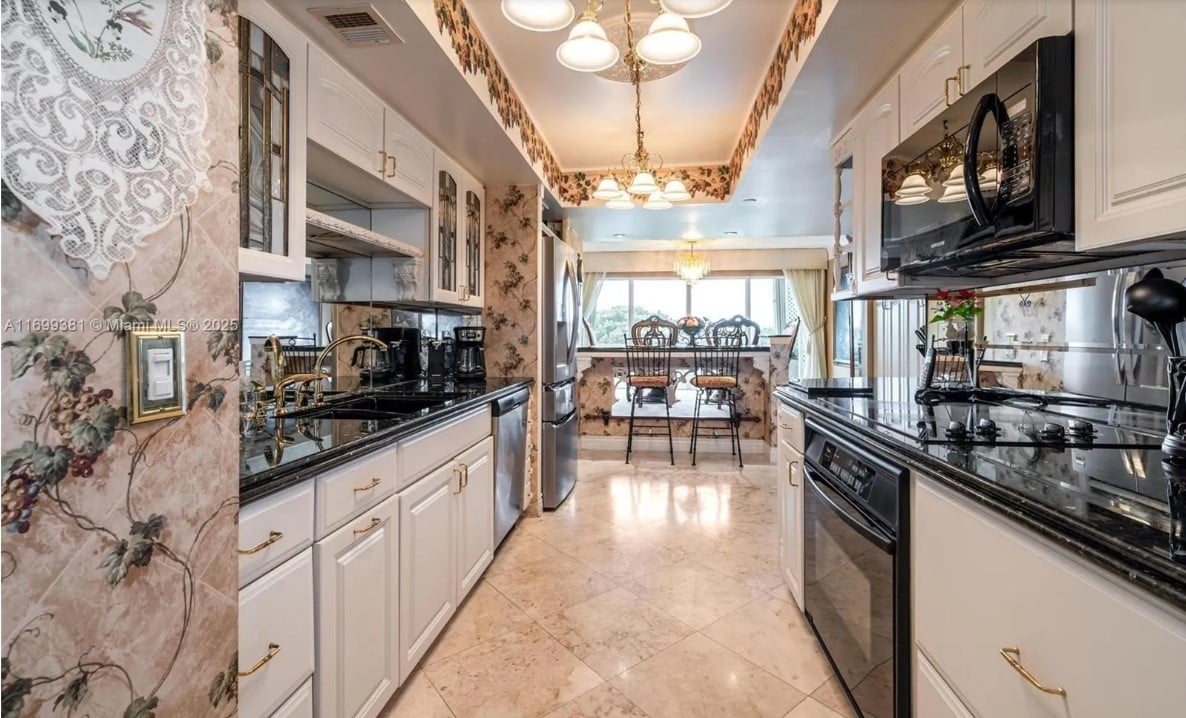 4301 N Ocean Blvd #303A