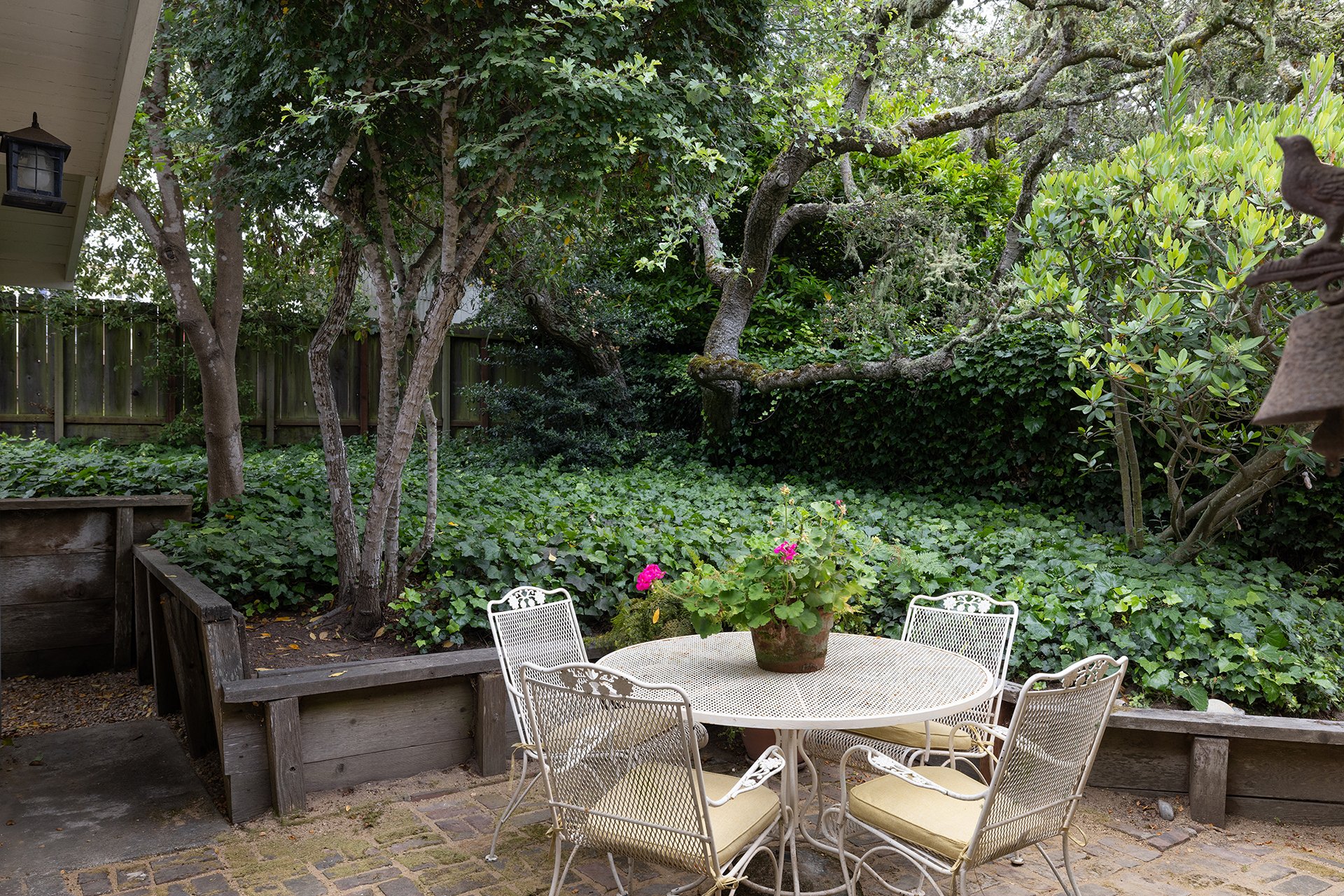 Carmel Cottage Living - Lincoln 3NE of 12th