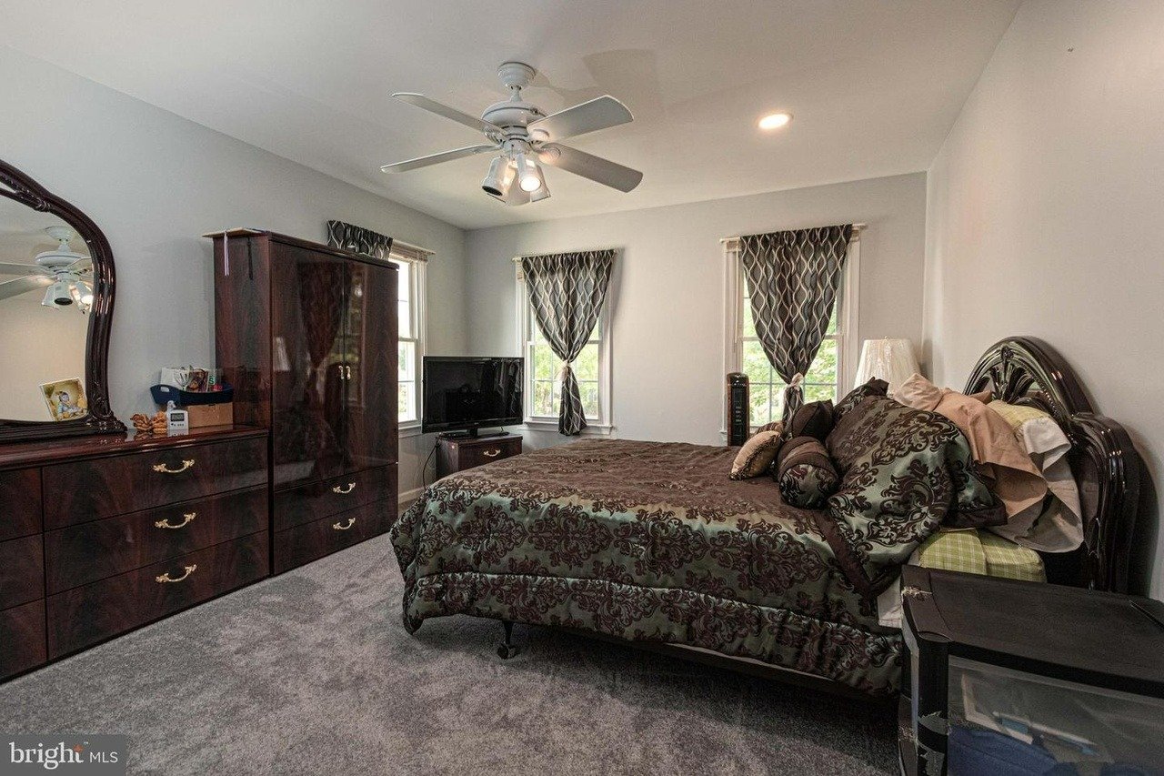 9418 Flowerden Ln