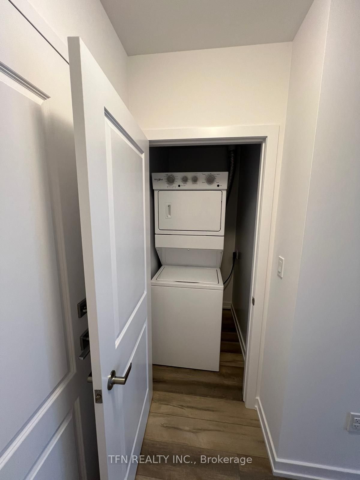 470 Dundas Street E Unit: 106