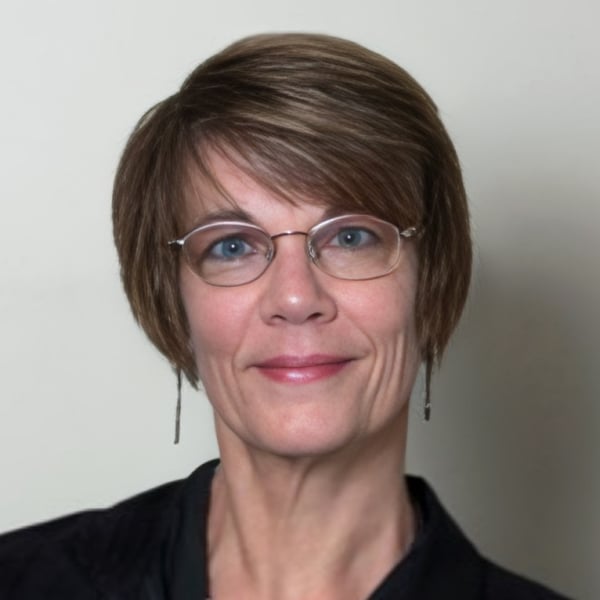 Carol Conger Ringwood, NJ Real Estate Agent Headshot