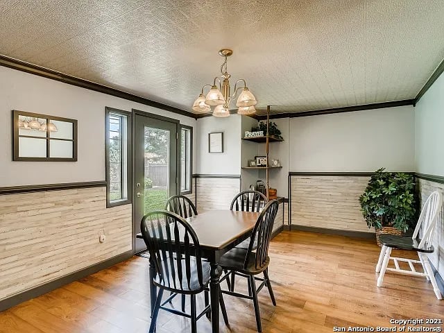 4215 Eisenhauer Rd