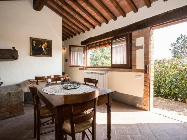 Enchanting Countryside Estate in Arezzo