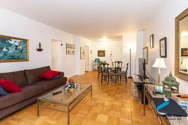 130 East 63rd Street Unit: 5F