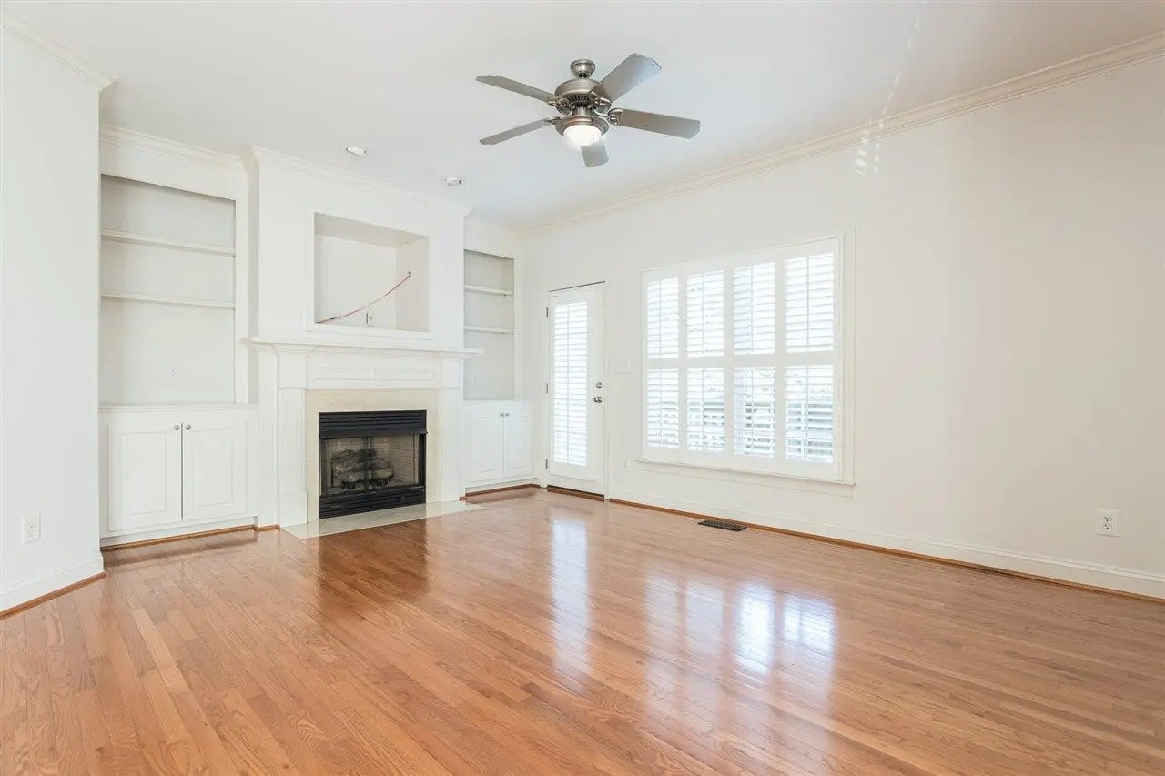 1320 Cameron View Ct