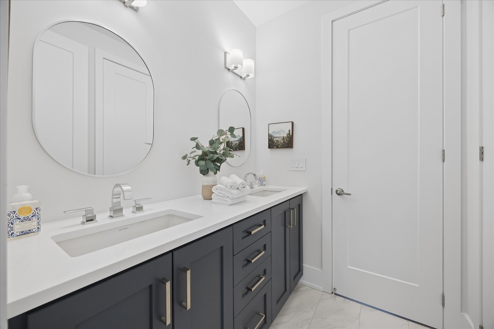 211 Busato Drive, Stouffville