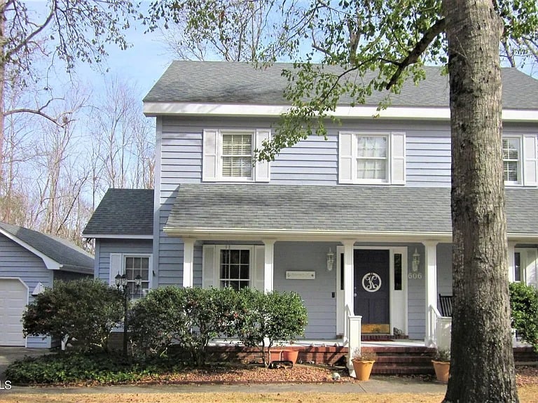 606 Aquarius Dr