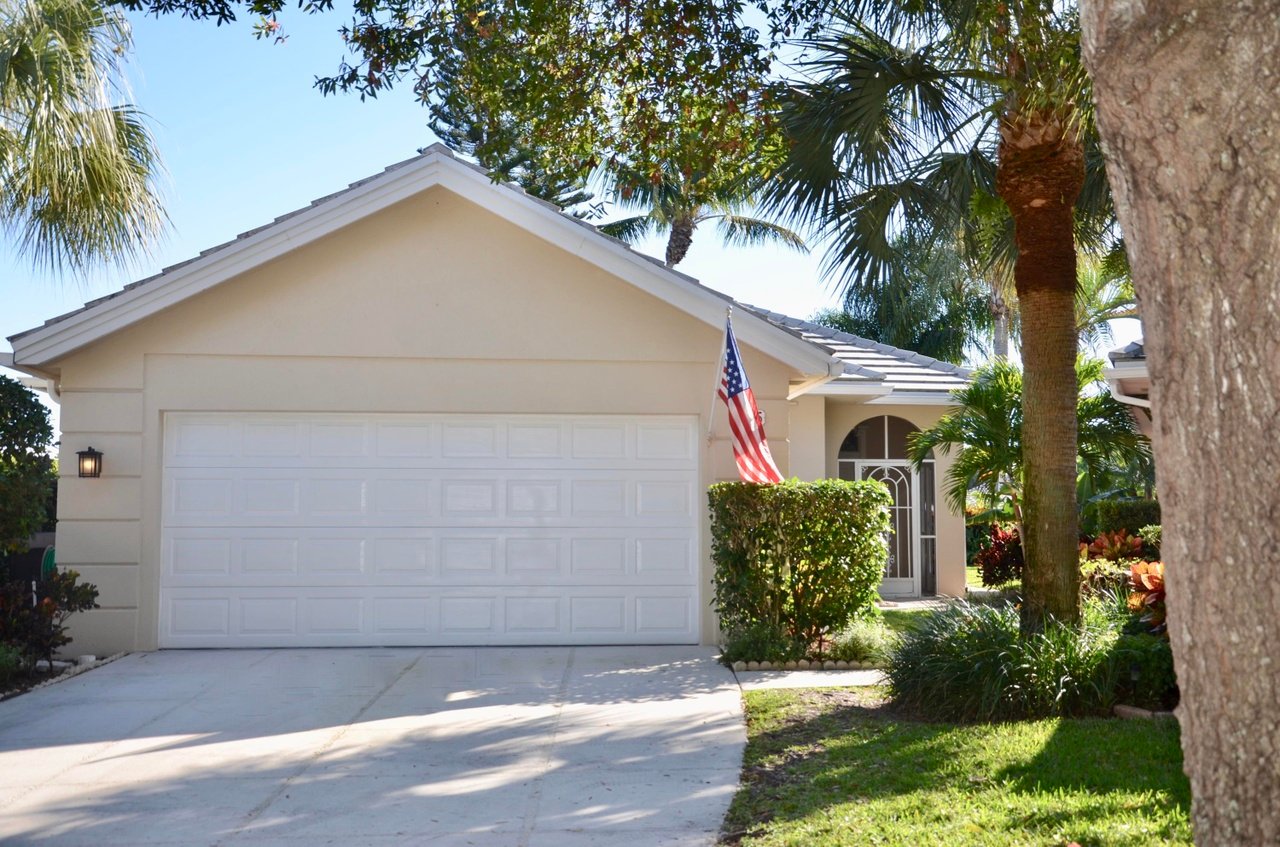 2015 Bedford Dr