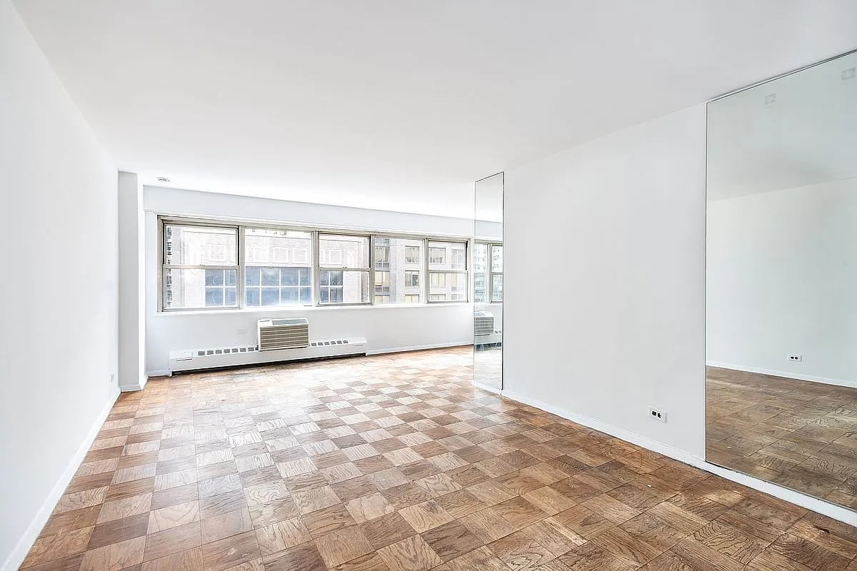 153 E 57th St #5E