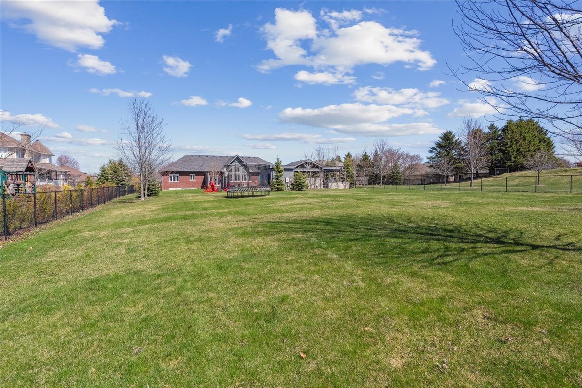 16 Goodwood St, Uxbridge