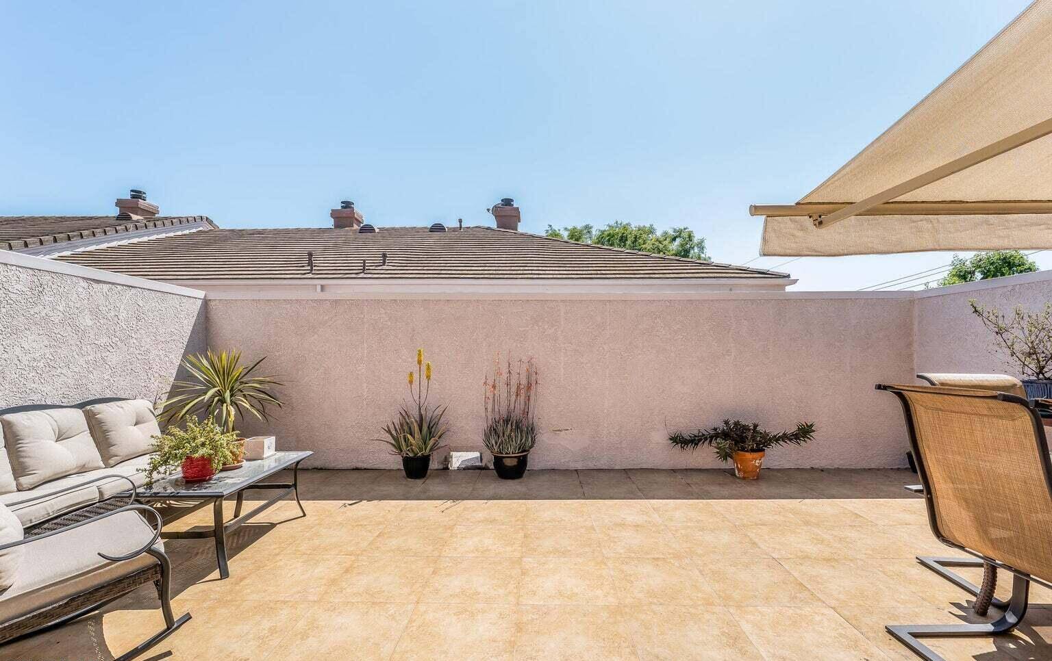 279 N Skyline Dr