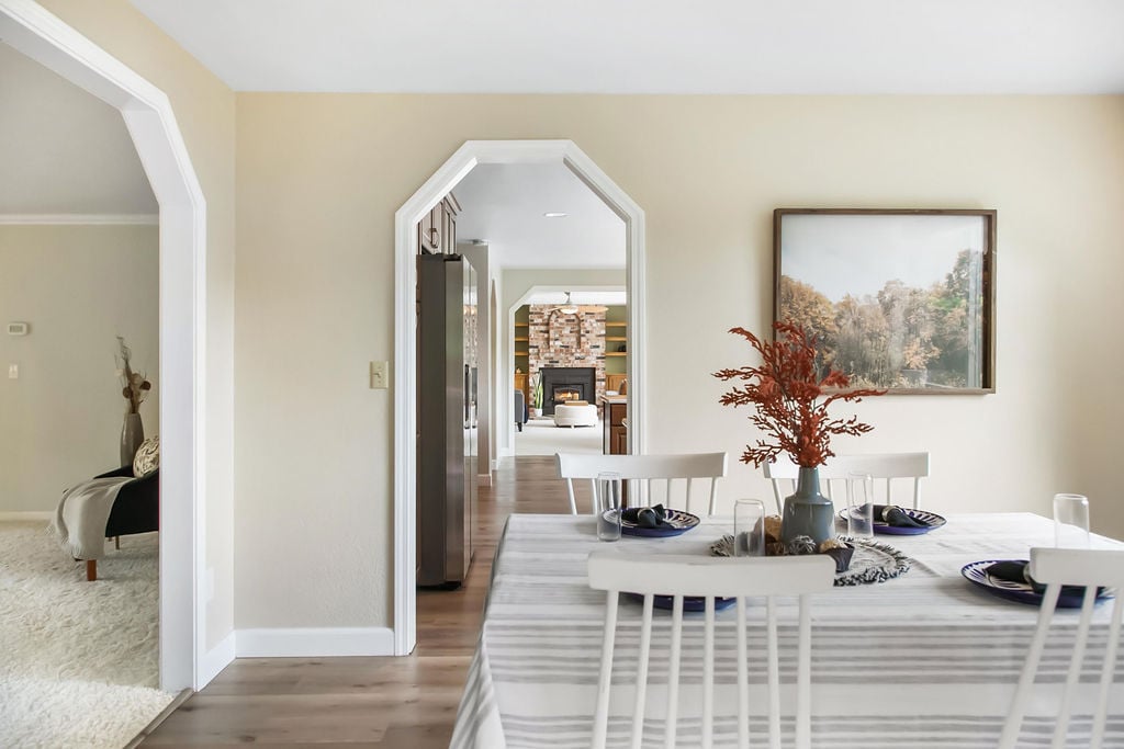 3055 NW Colonial Lane