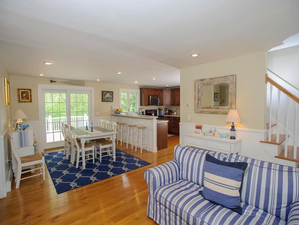 196 Spring Hill Rd