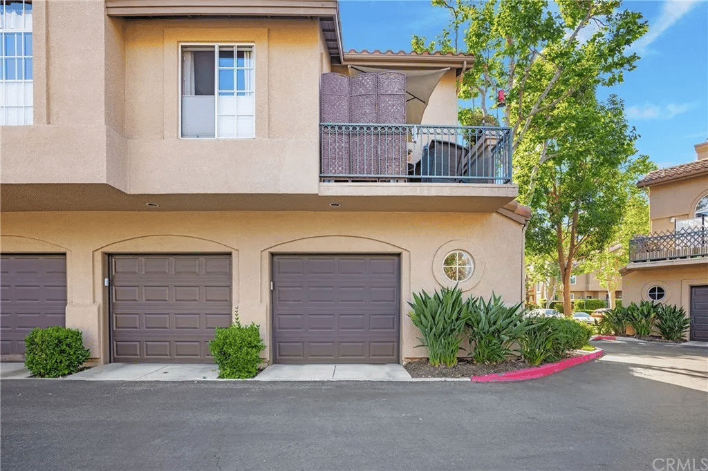 15 Promontory Park