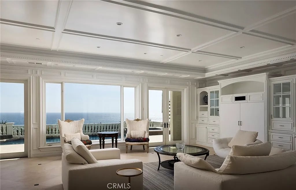 71 Ritz Cove