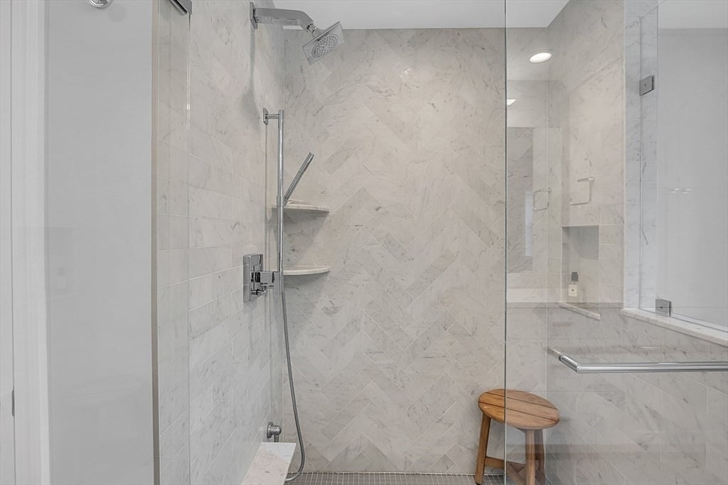 18 Edmonds Rd #18